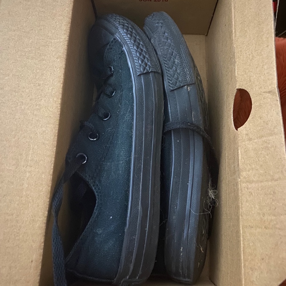 black converse - Picture 3 of 3